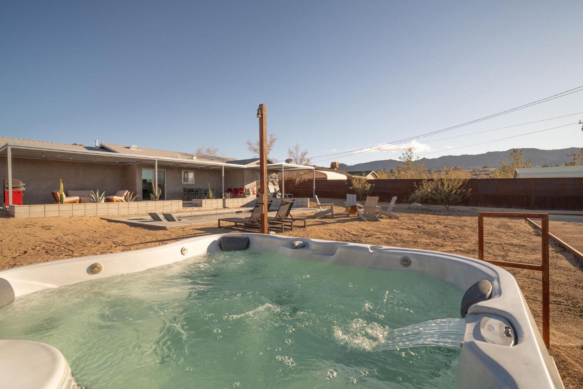 Hidden Valley - Modern In Jt Hot Tub Holiday home *